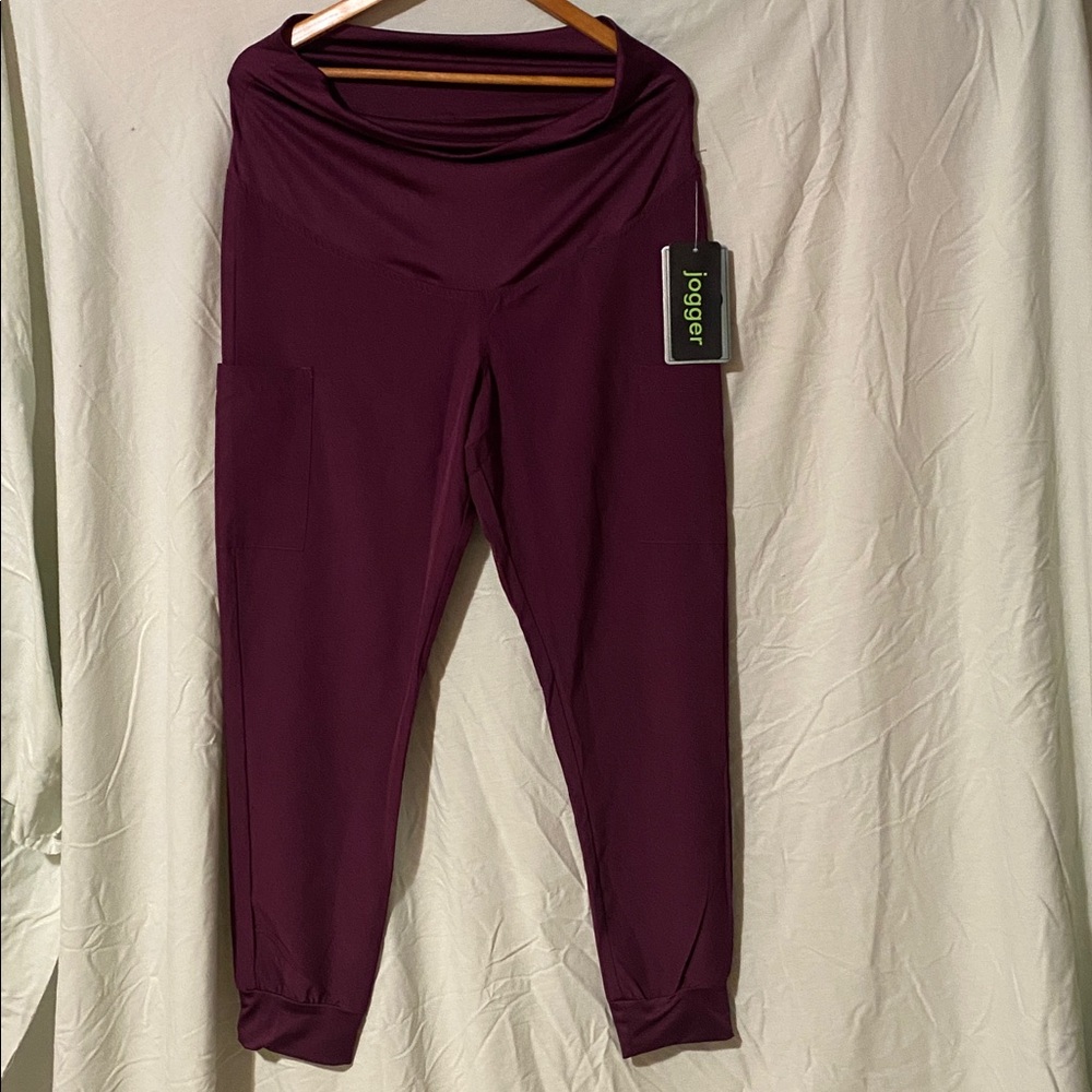 GT Jogger Wine Colored Scrub Top and Pants - Picture 9 of 9